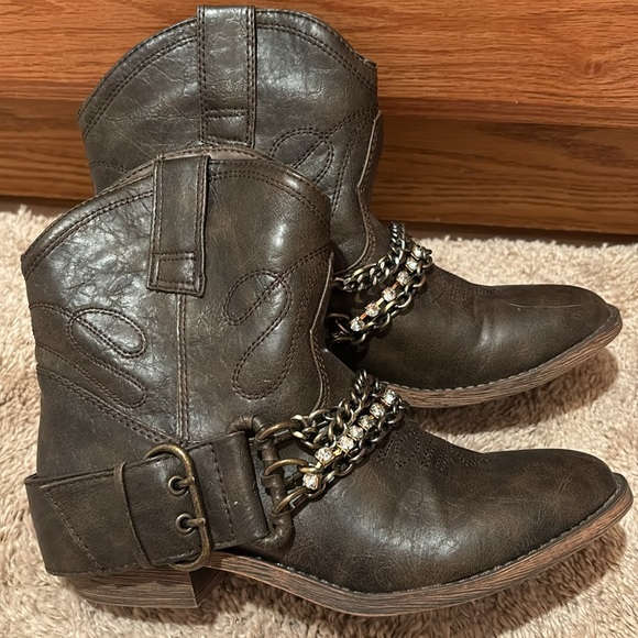 CANDIES rhinestone, cowboy boots booties chains gems ankle 6.5 - Picture 2 of 15